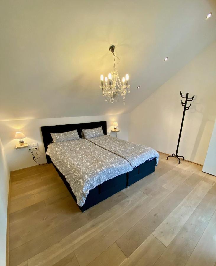 Apartamento Luxurioeses Studio Im Zentrum, Balkon, Kamin, Klima Ravensburg Exterior foto